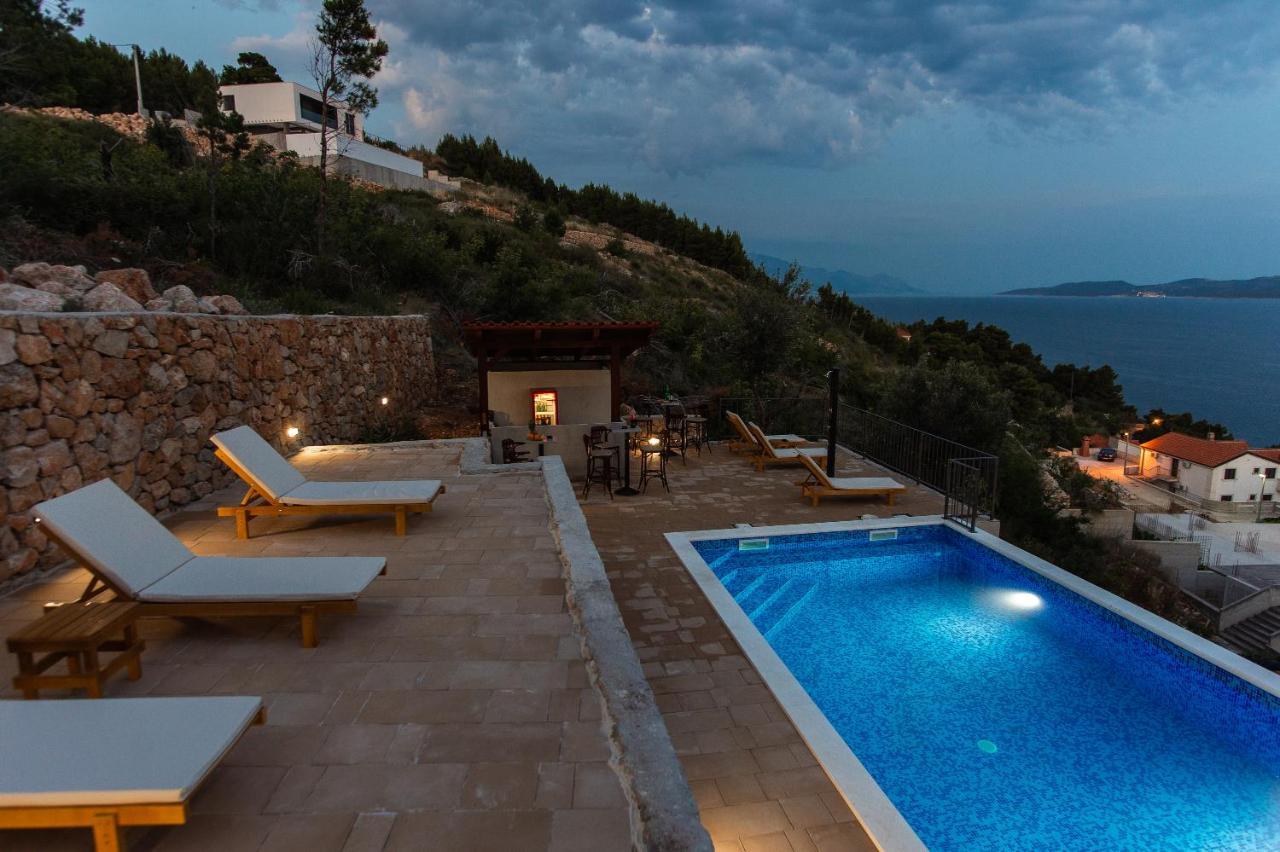 Exclusive Villa Almissa With Swimming Pool And Sea View Lokva Rogoznica Ngoại thất bức ảnh