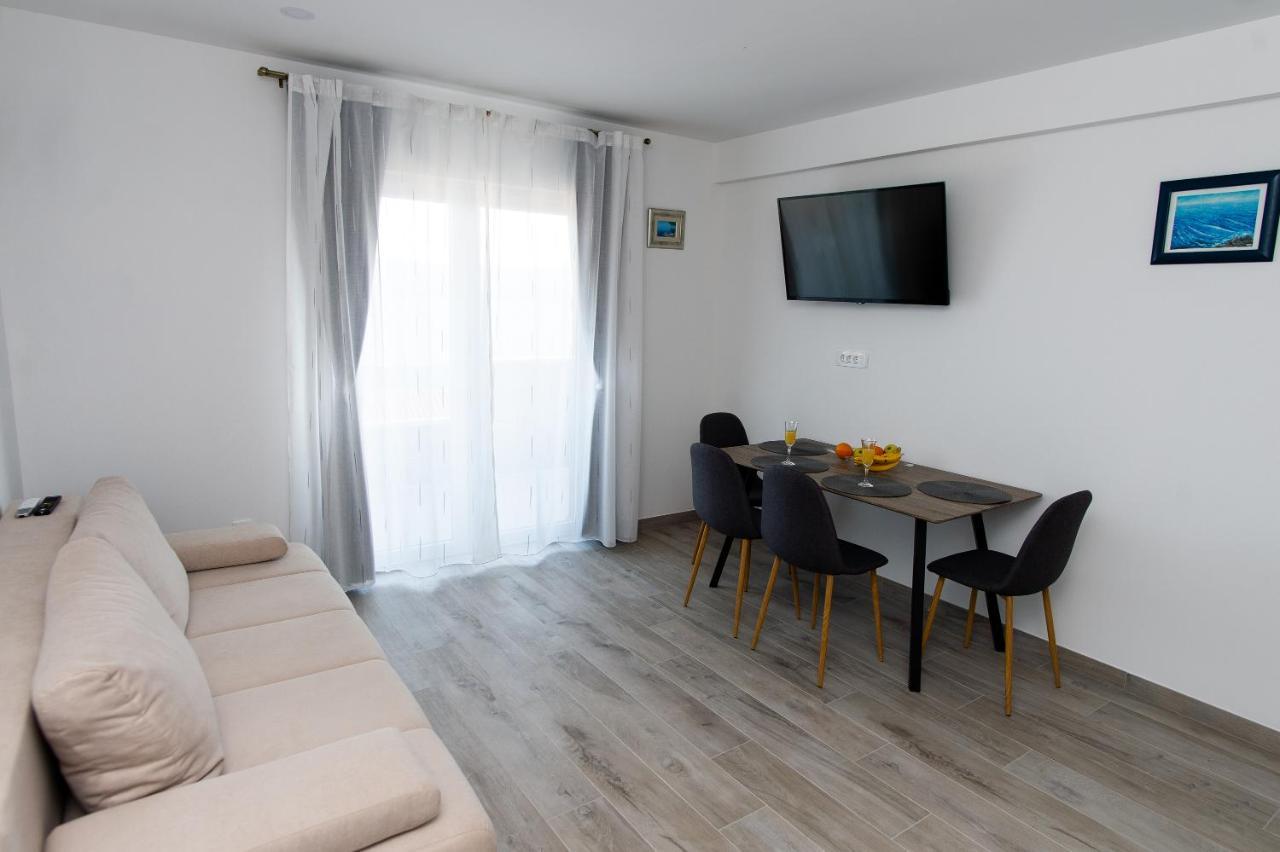 Exclusive Villa Almissa With Swimming Pool And Sea View Lokva Rogoznica Ngoại thất bức ảnh