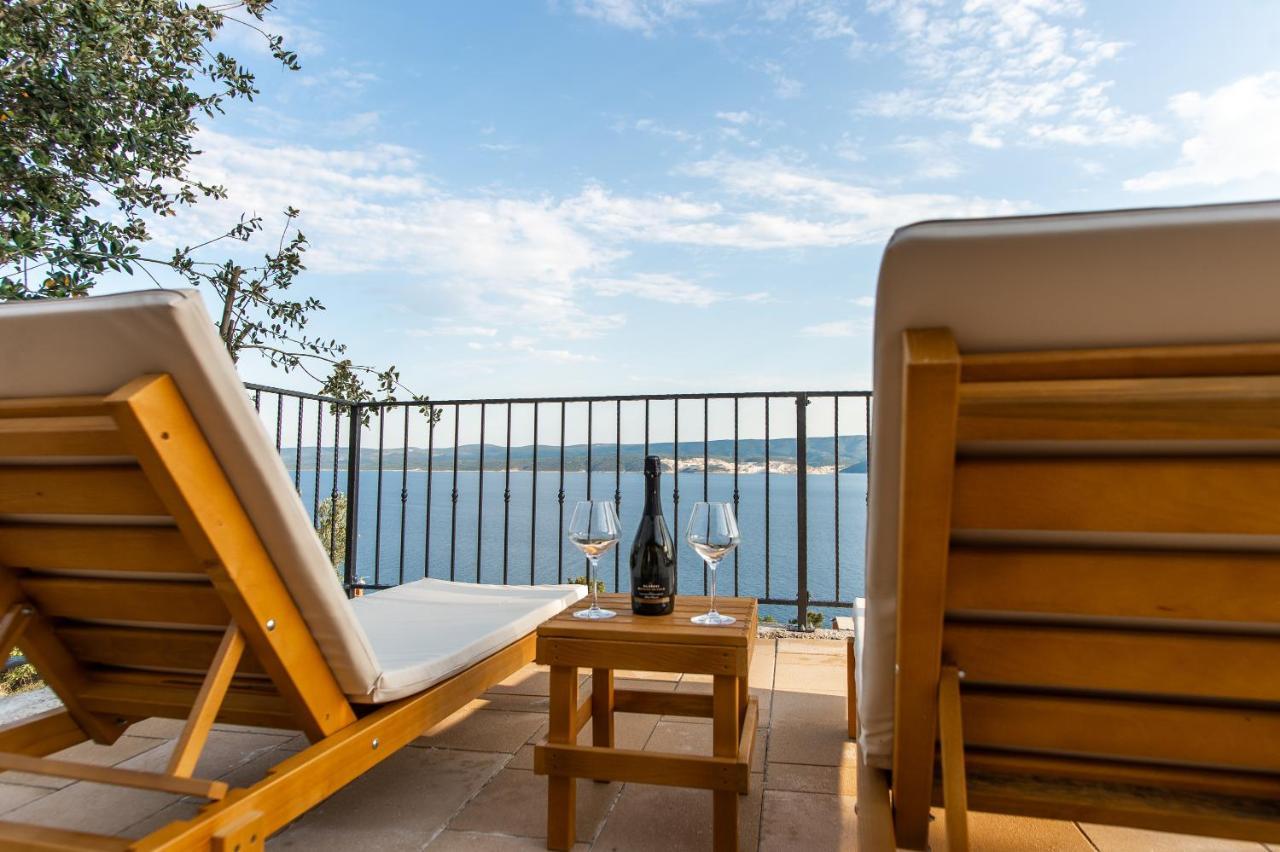 Exclusive Villa Almissa With Swimming Pool And Sea View Lokva Rogoznica Ngoại thất bức ảnh