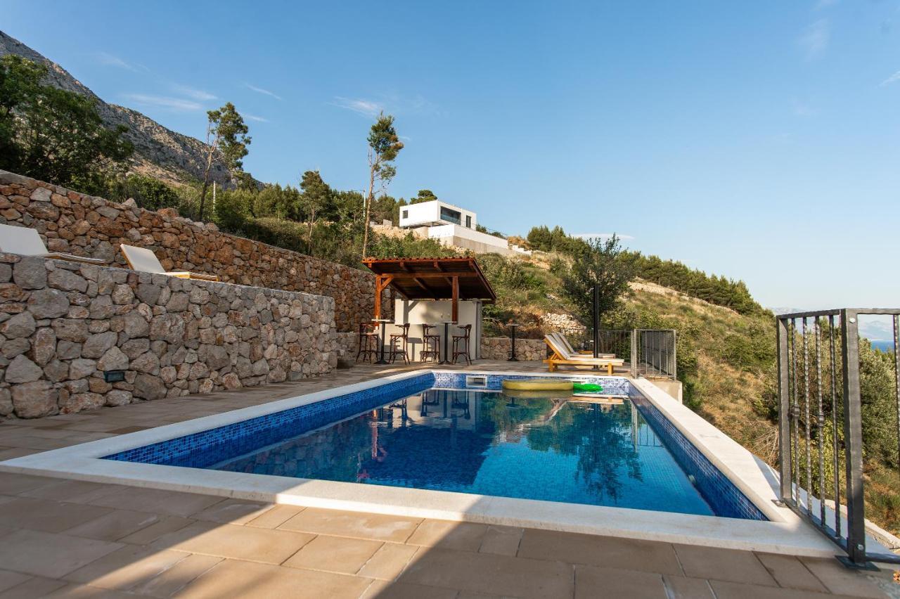 Exclusive Villa Almissa With Swimming Pool And Sea View Lokva Rogoznica Ngoại thất bức ảnh