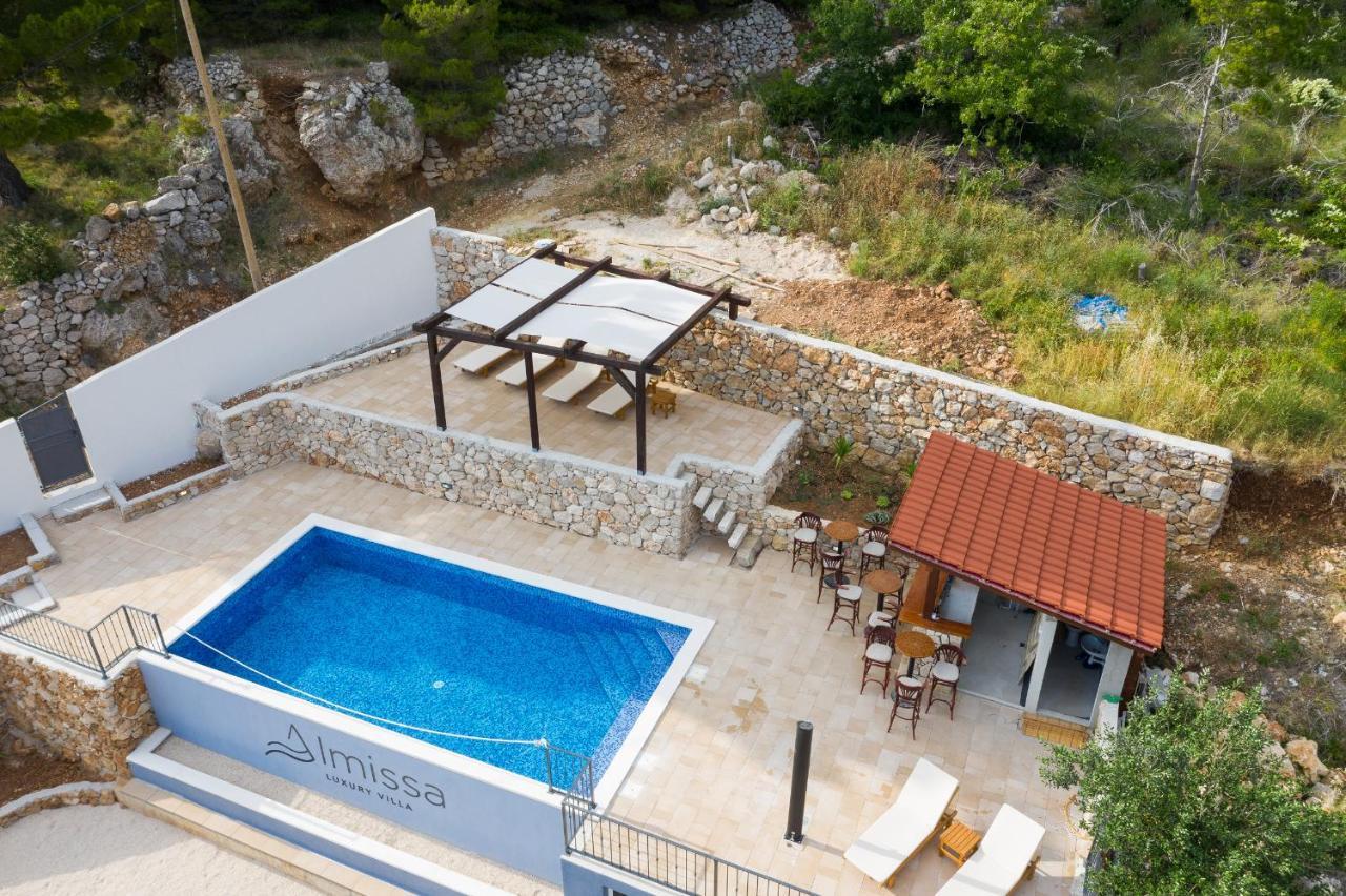 Exclusive Villa Almissa With Swimming Pool And Sea View Lokva Rogoznica Ngoại thất bức ảnh